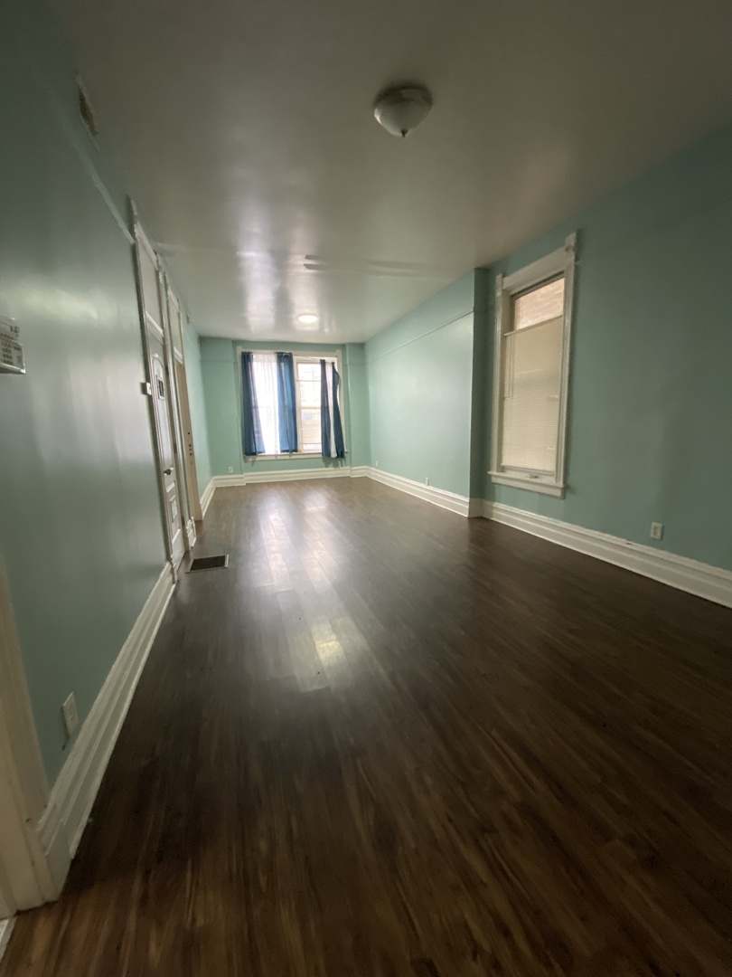 6618 S MARQUETTE Road, Chicago, IL 60637