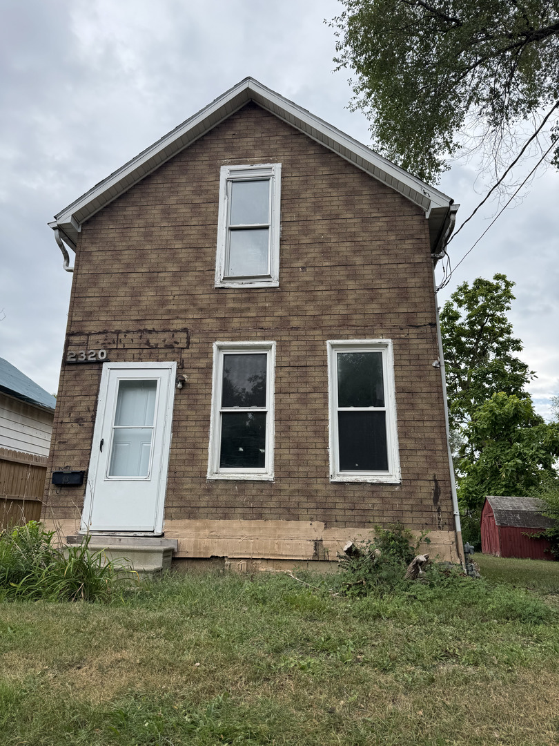 2320 W GARDEN Street, Peoria, IL 61602