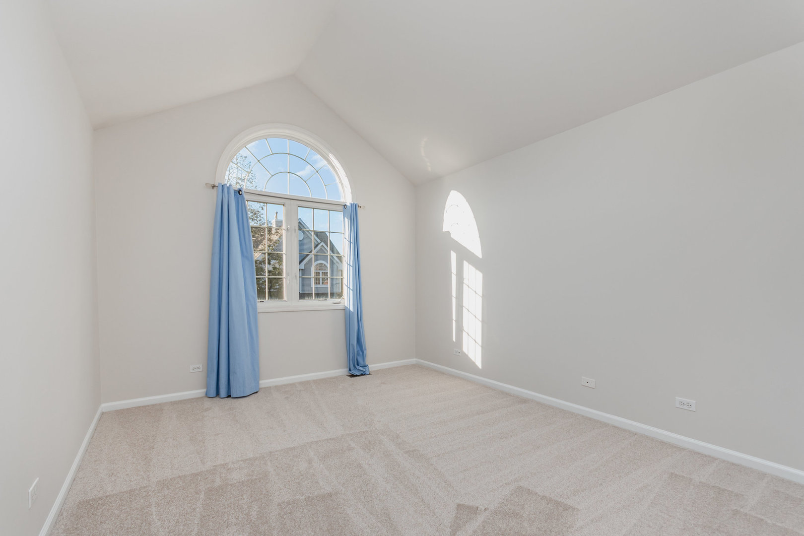 1031 N Earls Court, Palatine, IL 60067