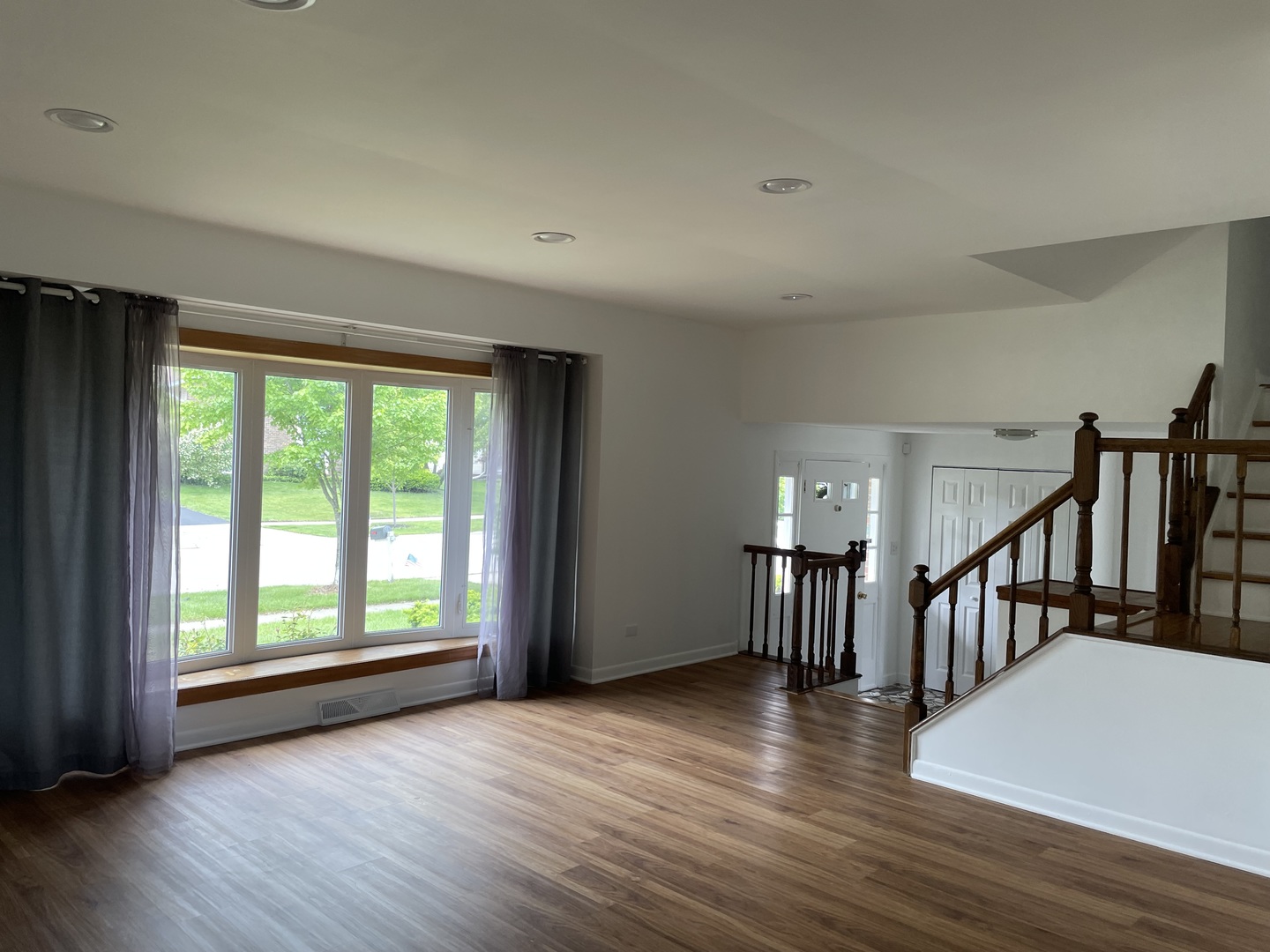 Elk Grove Village, IL 60007