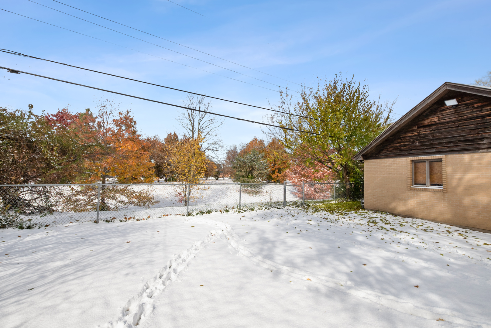 18418 Clyde Road, Homewood, IL 60430