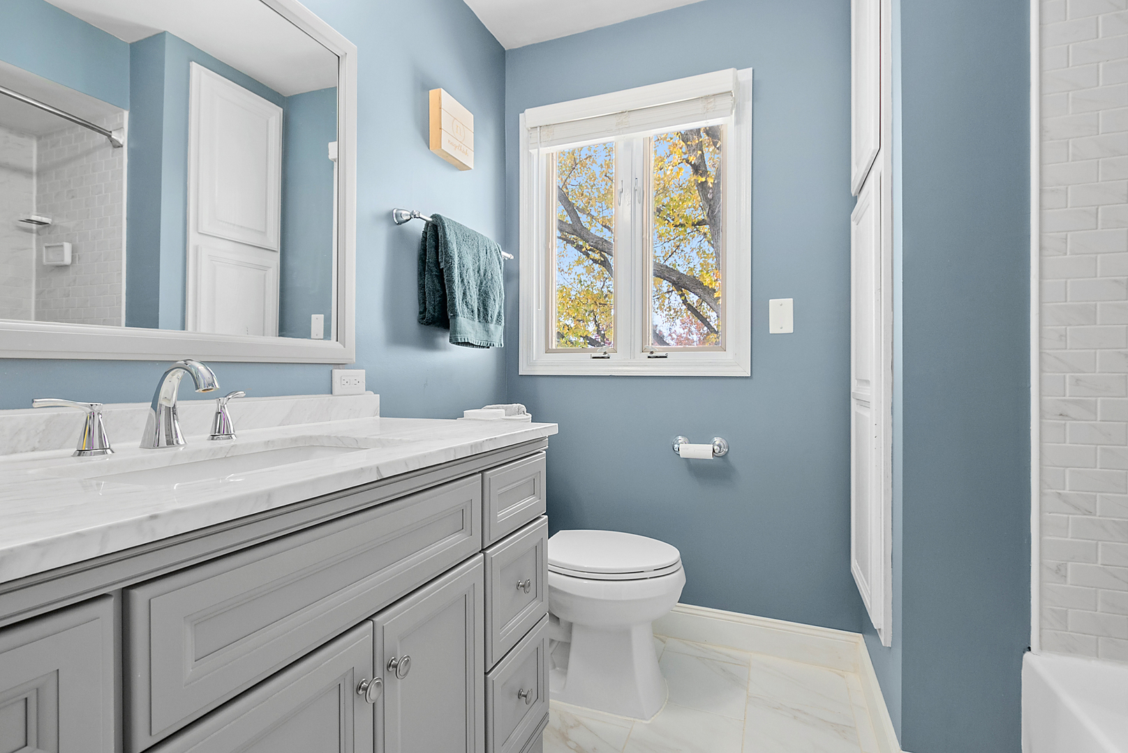 18418 Clyde Road, Homewood, IL 60430