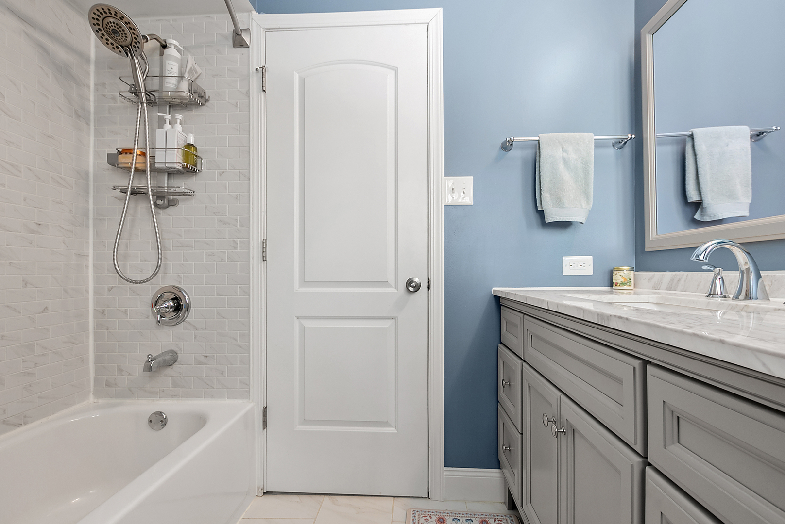 18418 Clyde Road, Homewood, IL 60430