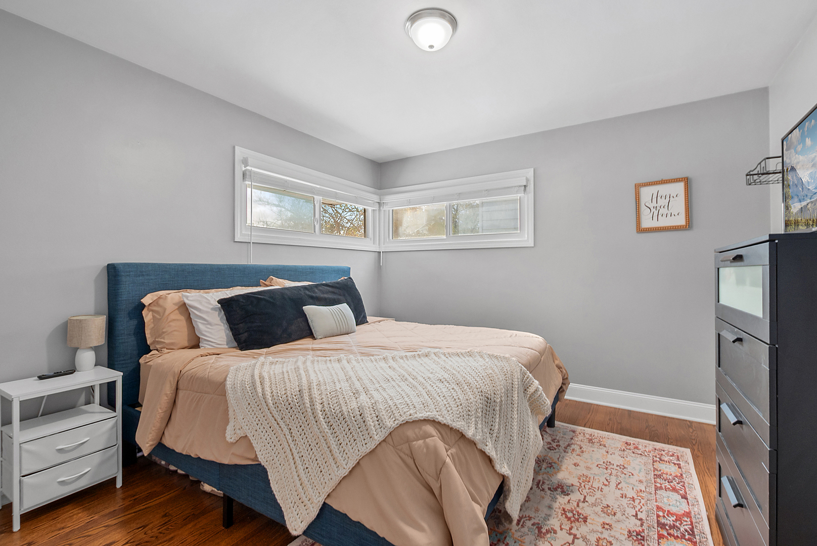 18418 Clyde Road, Homewood, IL 60430