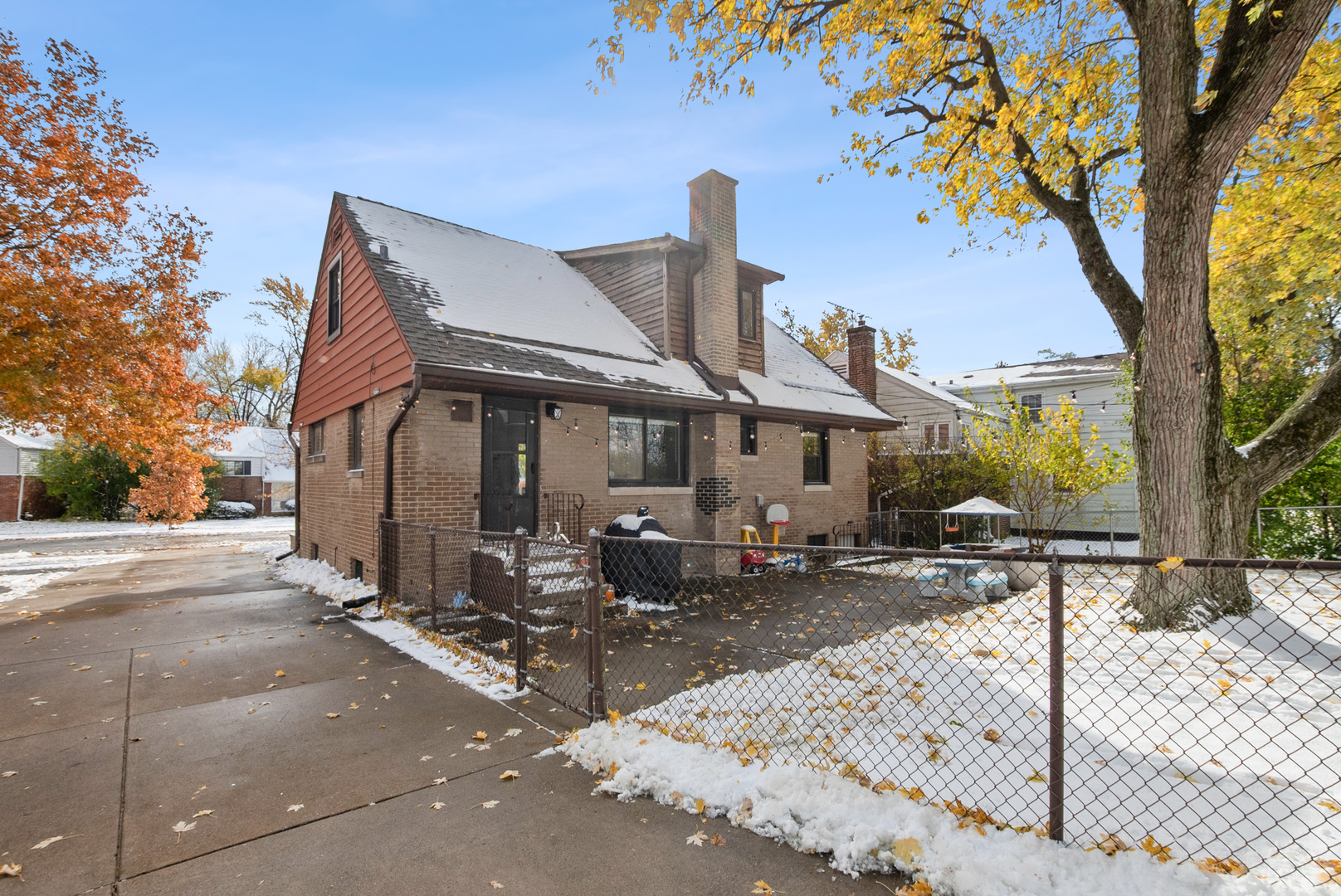 18418 Clyde Road, Homewood, IL 60430