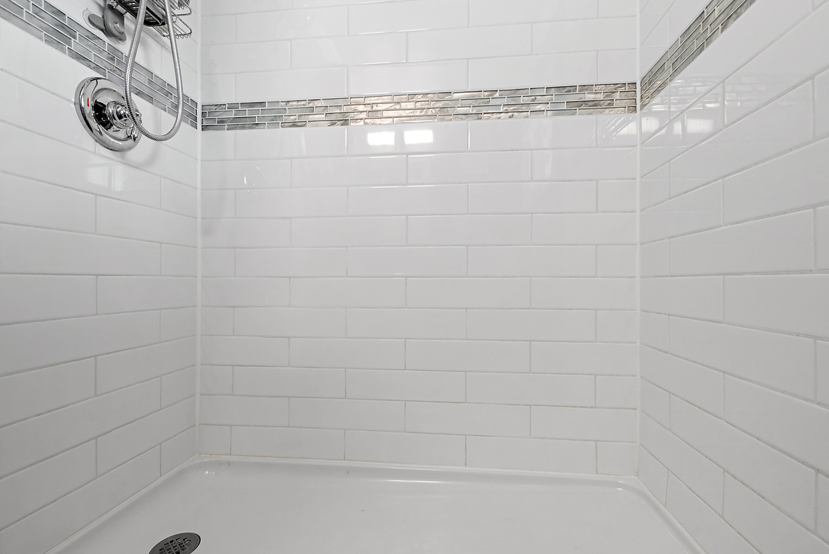 18418 Clyde Road, Homewood, IL 60430