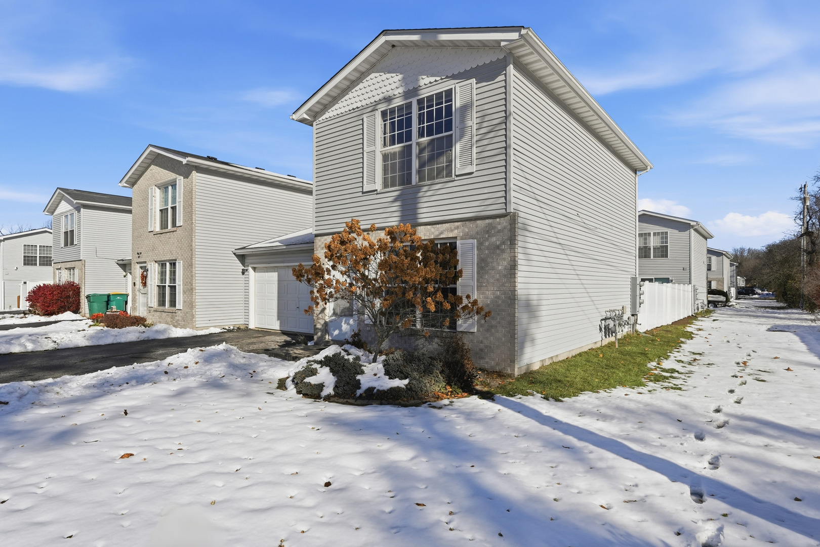 6309 Ellsworth Place, Merrillville, IN 46410