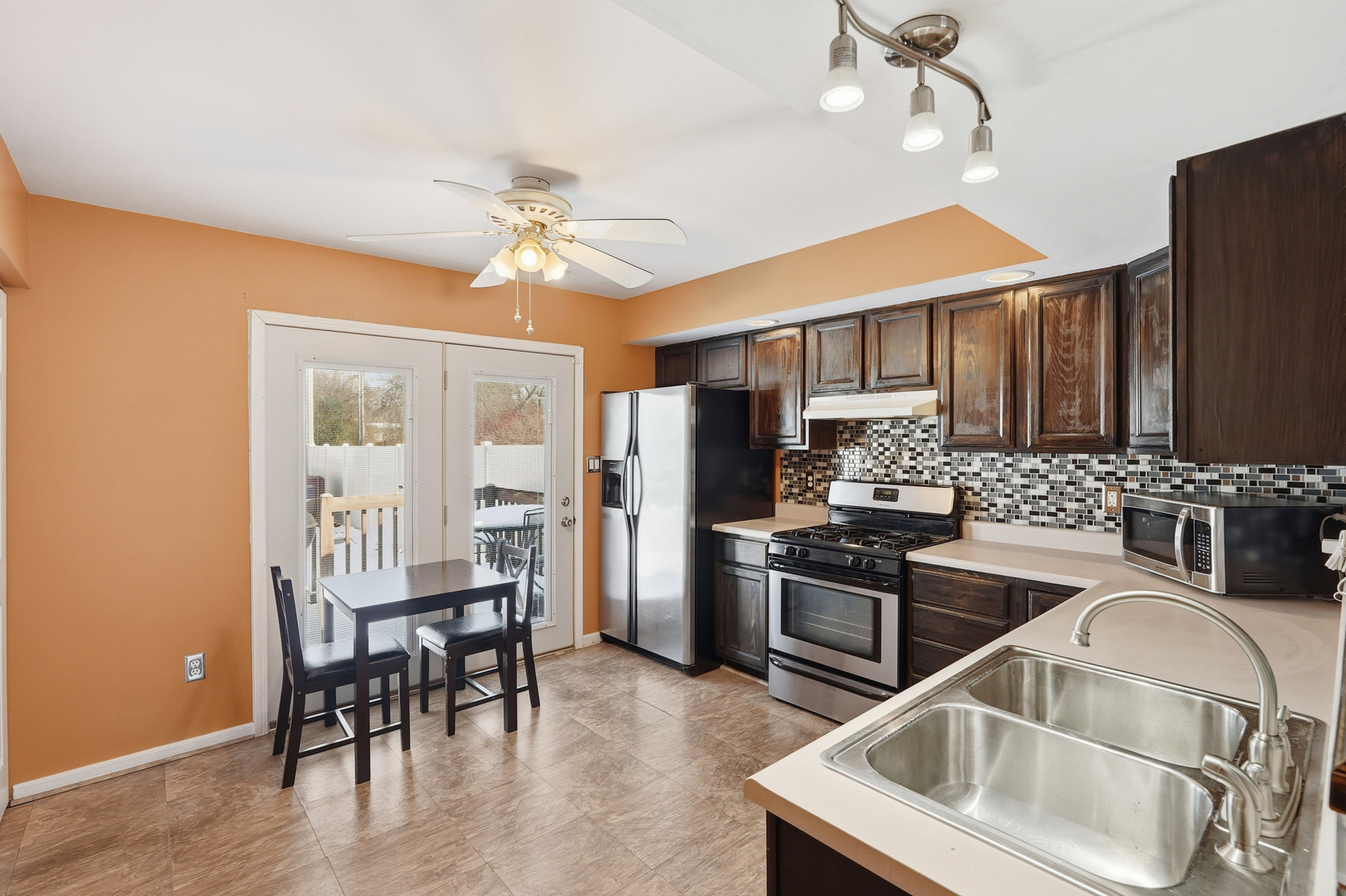 6309 Ellsworth Place, Merrillville, IN 46410