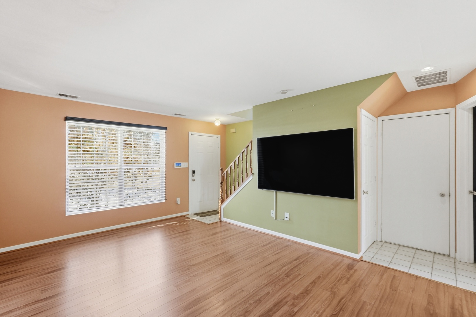 6309 Ellsworth Place, Merrillville, IN 46410