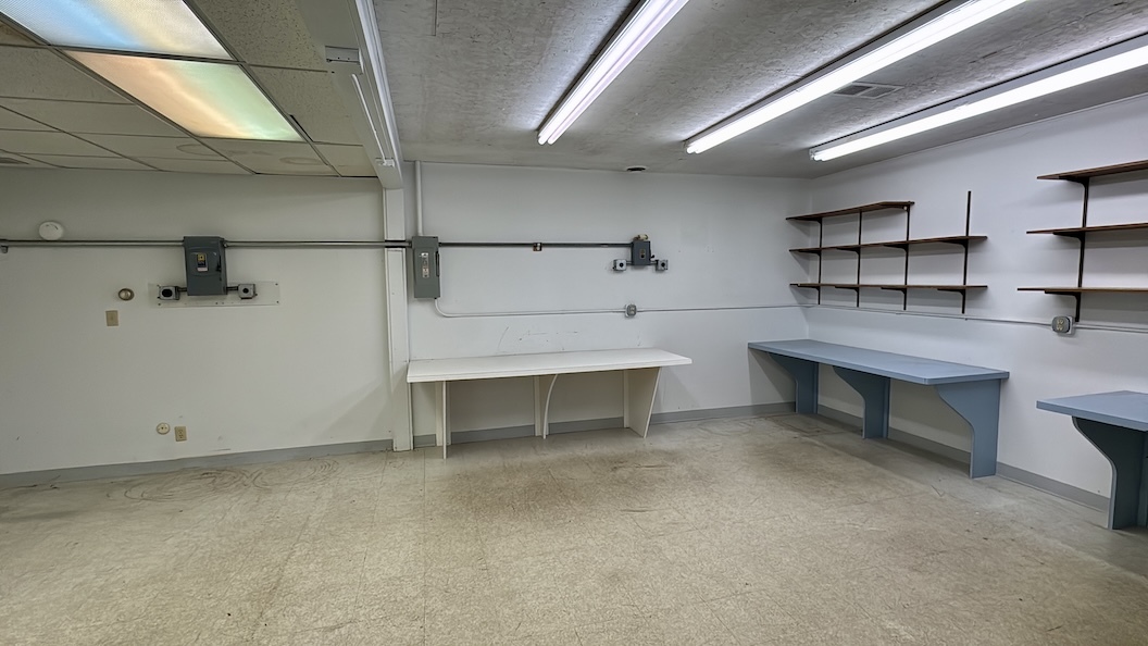 7125 Clinton Road, Loves Park, IL 61111