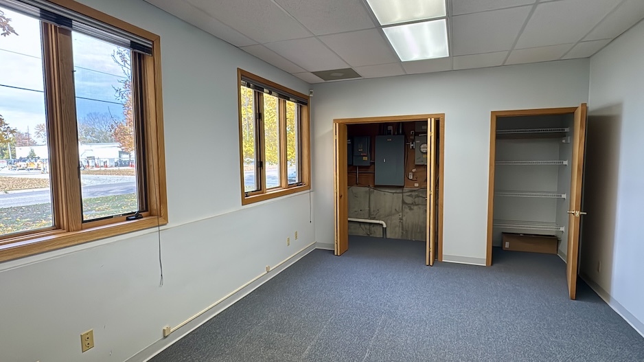 7125 Clinton Road, Loves Park, IL 61111