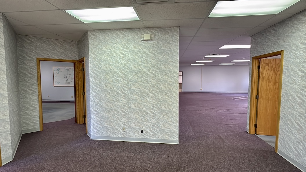 7125 Clinton Road, Loves Park, IL 61111