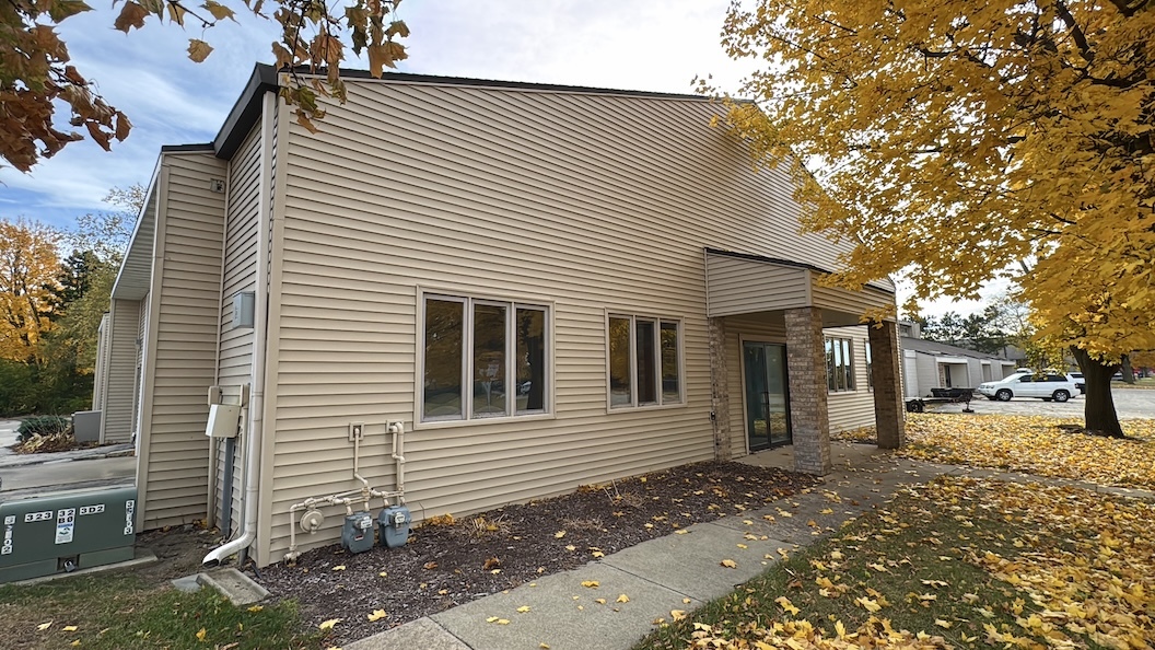 7125 Clinton Road, Loves Park, IL 61111