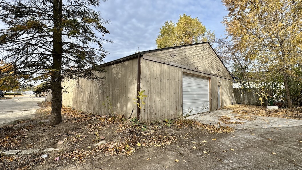 7125 Clinton Road, Loves Park, IL 61111