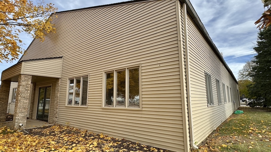 7125 Clinton Road, Loves Park, IL 61111