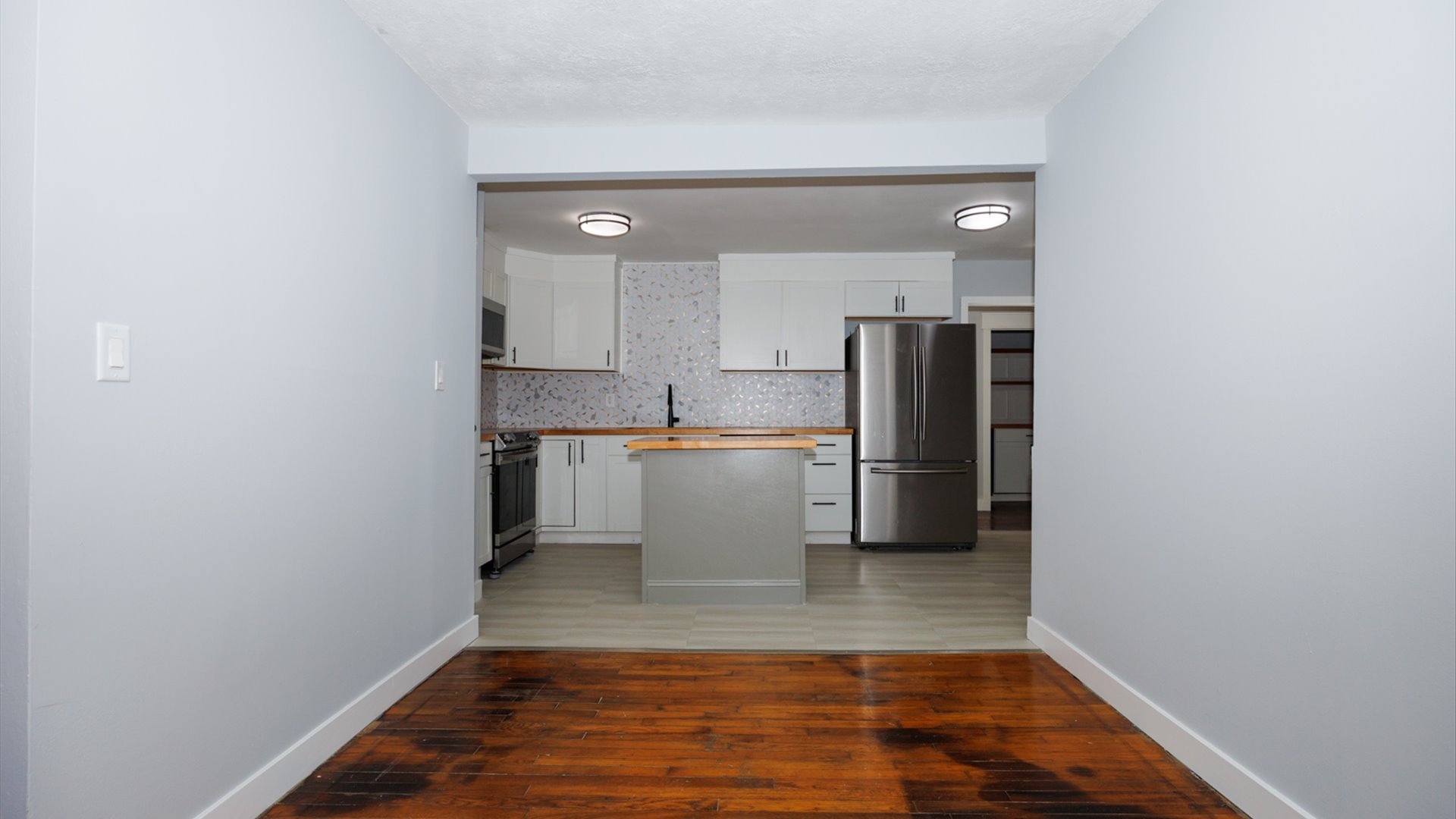 1811 E Lincoln Street, Bloomington, IL 61701