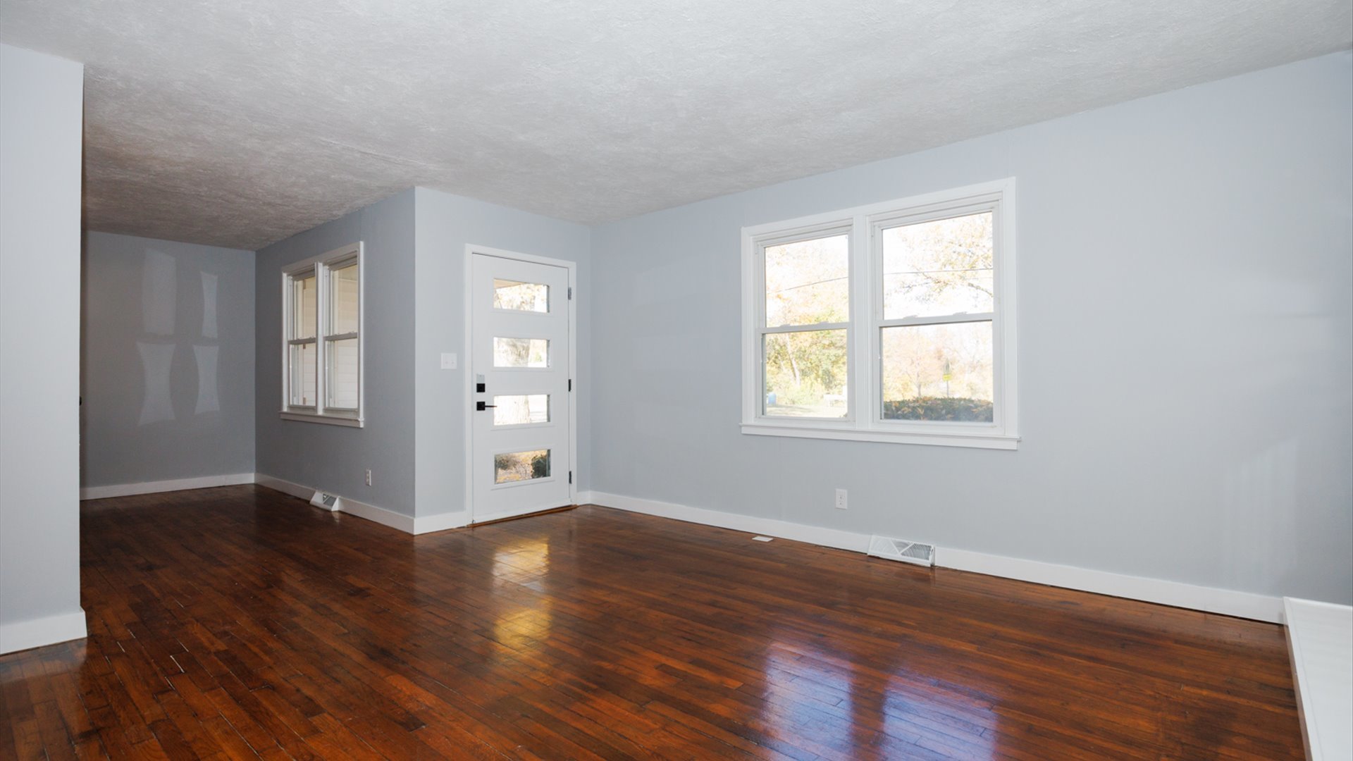 1811 E Lincoln Street, Bloomington, IL 61701