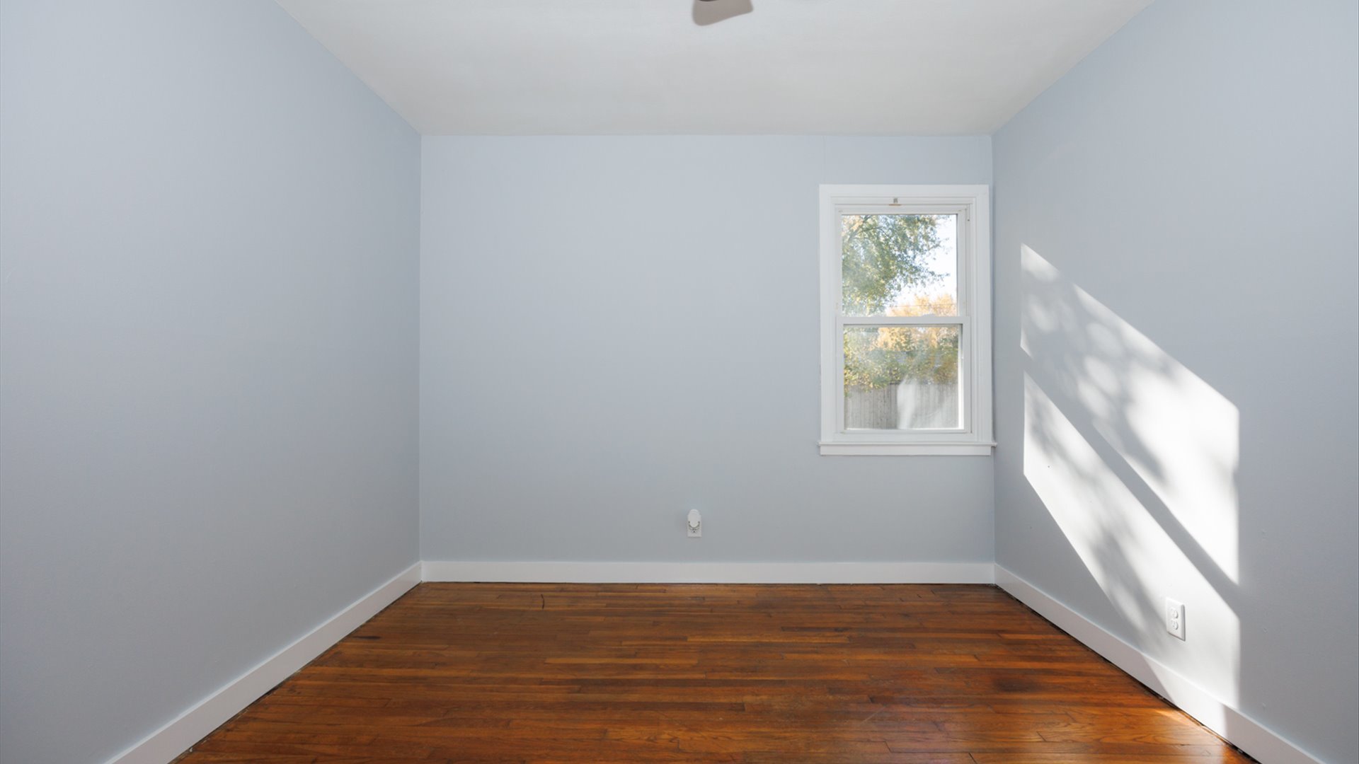 1811 E Lincoln Street, Bloomington, IL 61701