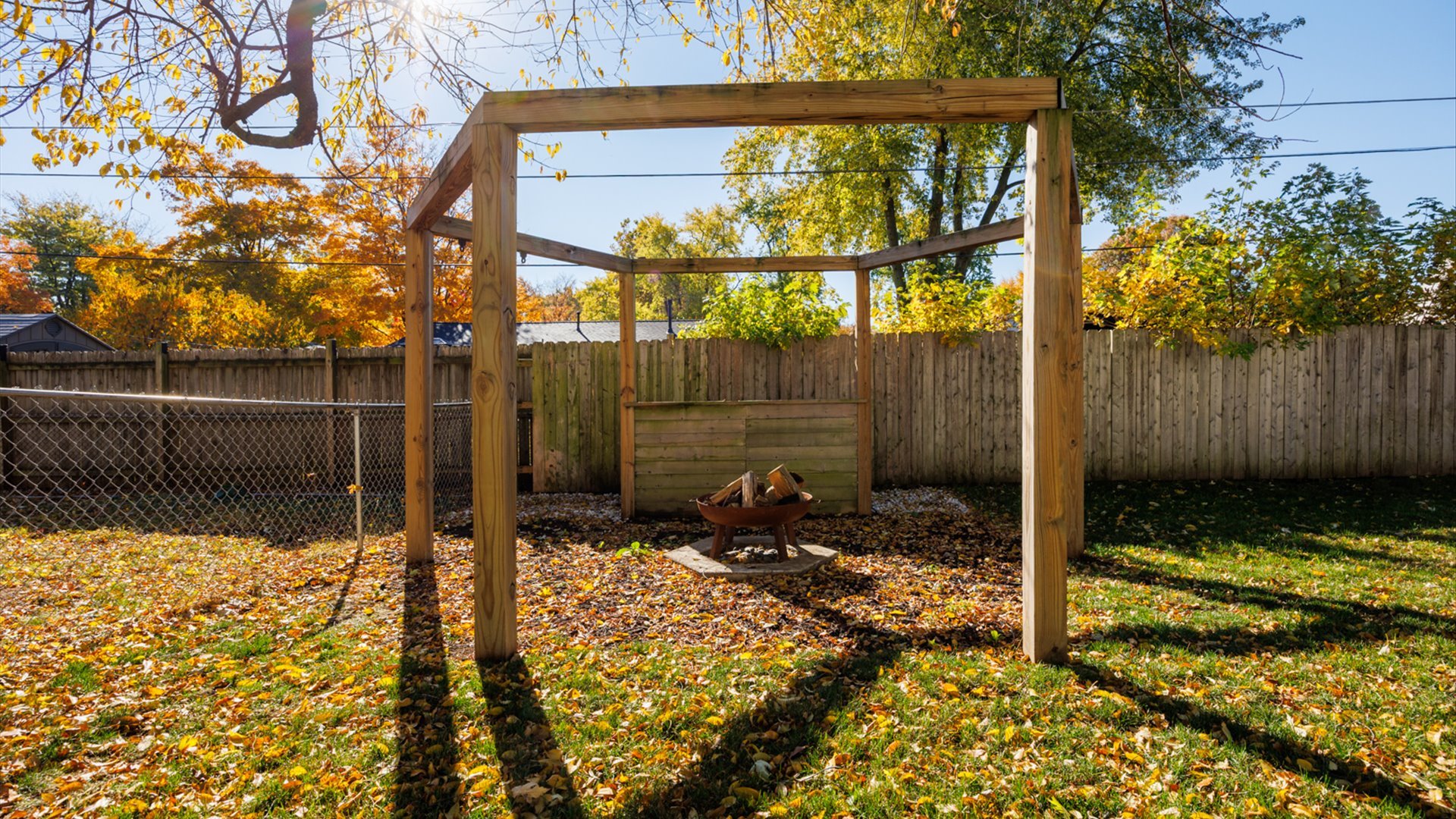 1811 E Lincoln Street, Bloomington, IL 61701