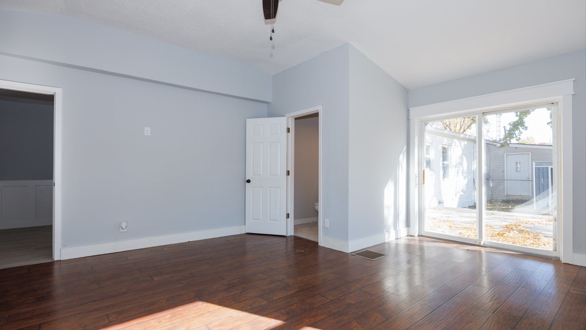 1811 E Lincoln Street, Bloomington, IL 61701