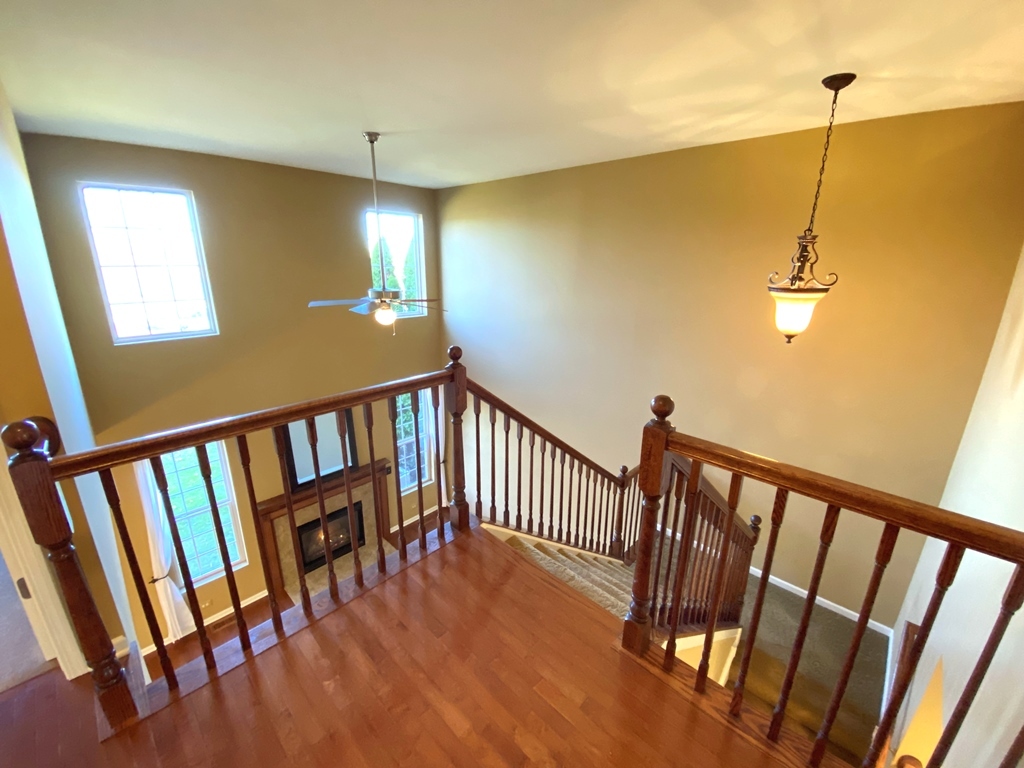 210 Dorset Avenue, Oswego, IL 60543