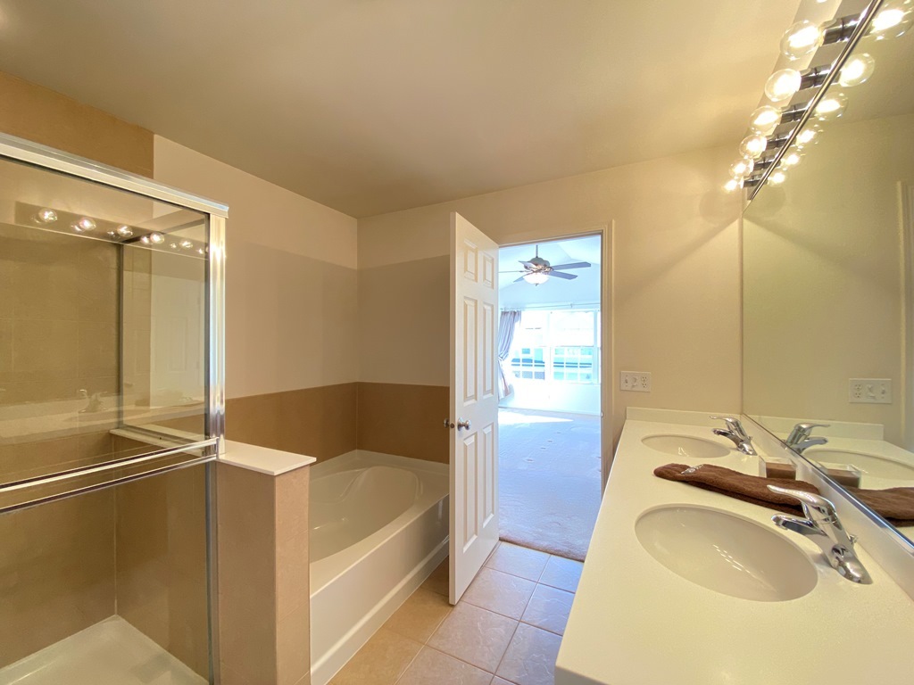 210 Dorset Avenue, Oswego, IL 60543