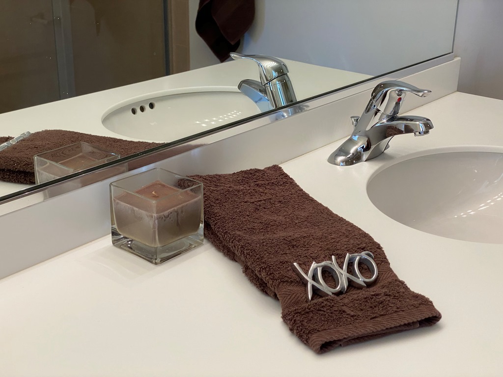 210 Dorset Avenue, Oswego, IL 60543