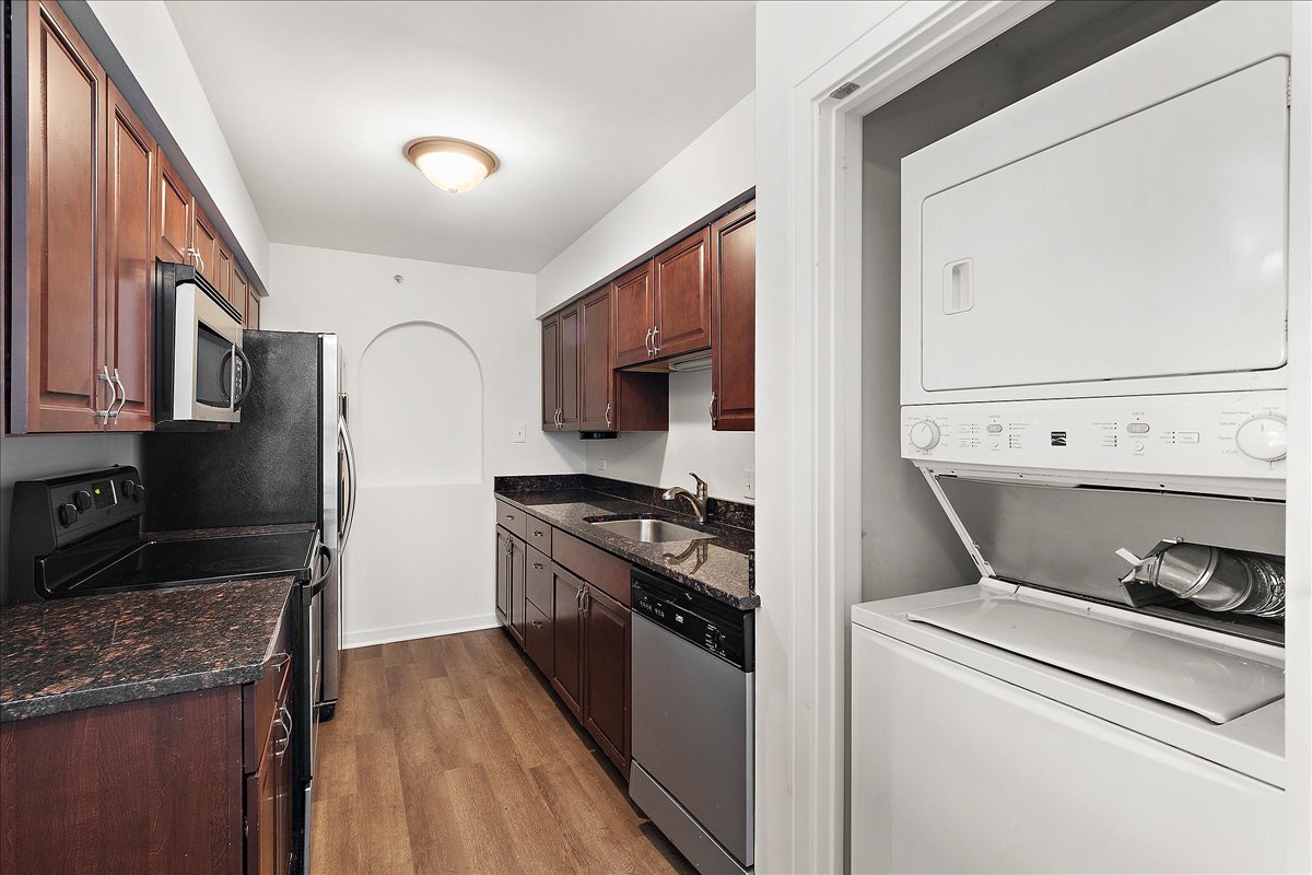 17528 71st Avenue #2D, Tinley Park, IL 60477