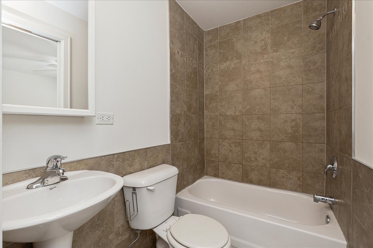 17528 71st Avenue #2D, Tinley Park, IL 60477