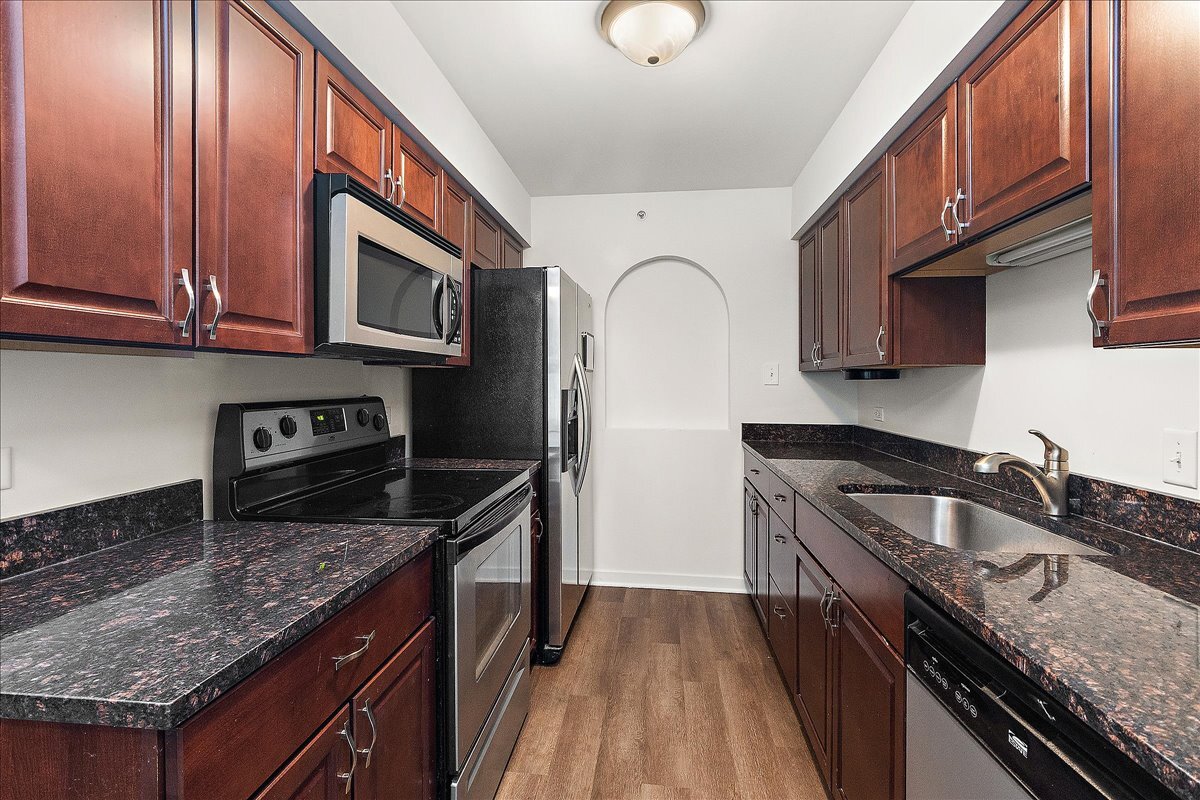 17528 71st Avenue #2D, Tinley Park, IL 60477