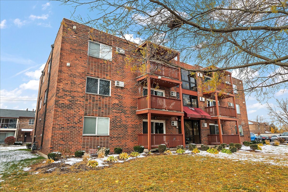 17528 71st Avenue #2D, Tinley Park, IL 60477