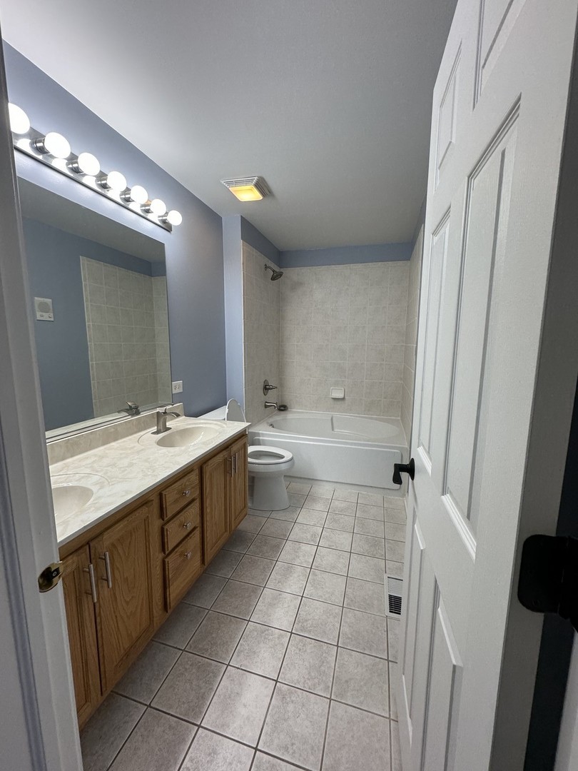 11S427 Rachael Court, Willowbrook, IL 60527