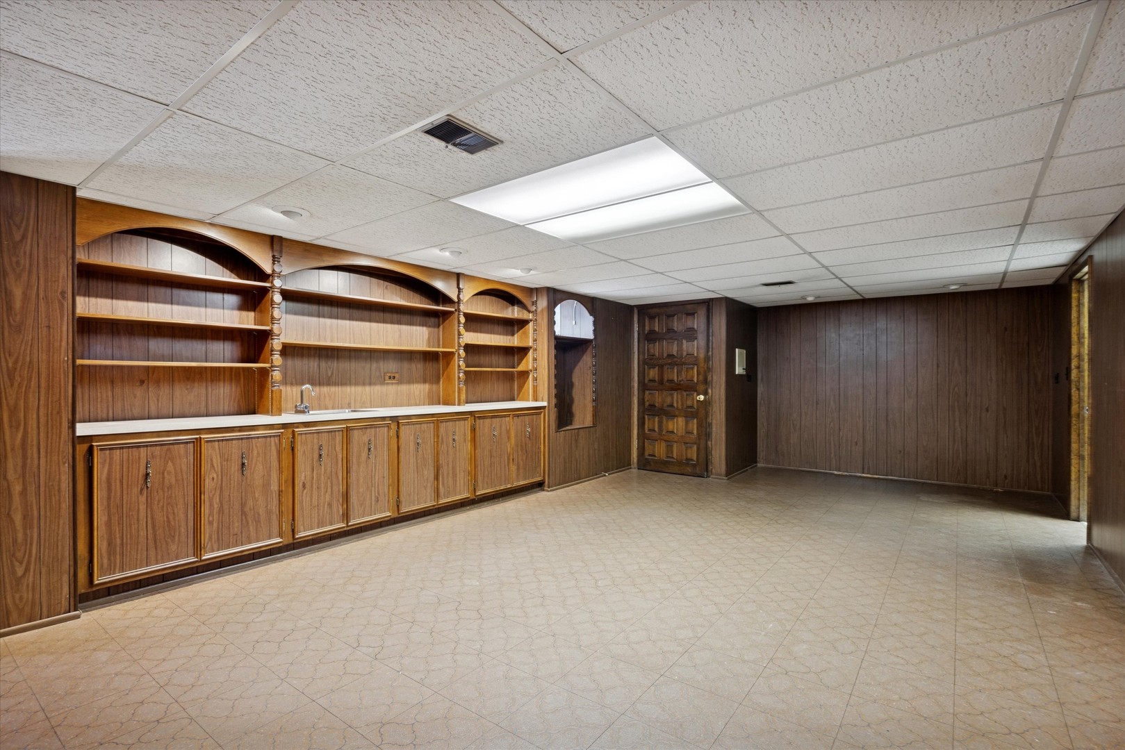 28 Concord Drive, Oak Brook, IL 60523