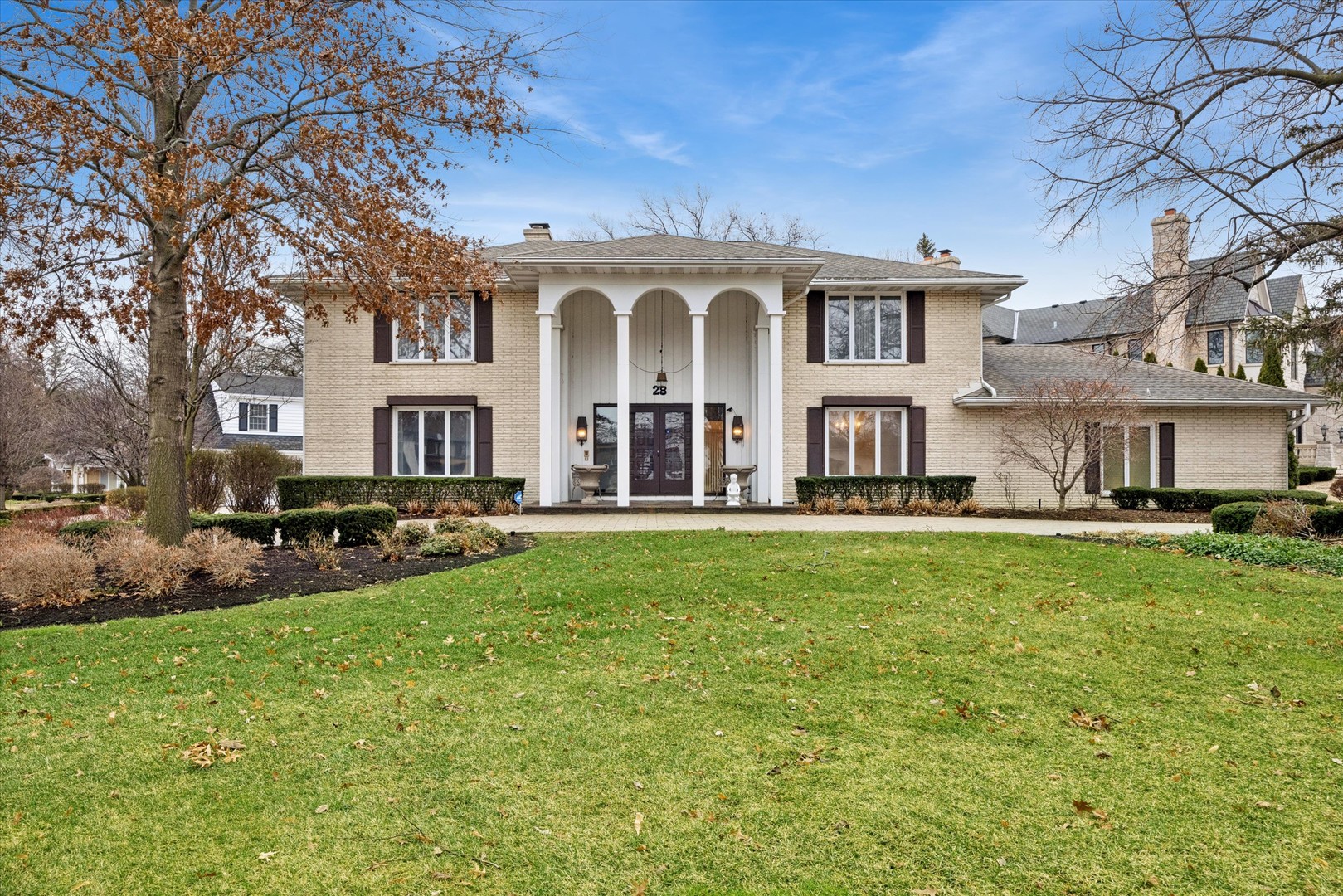28 Concord Drive, Oak Brook, IL 60523