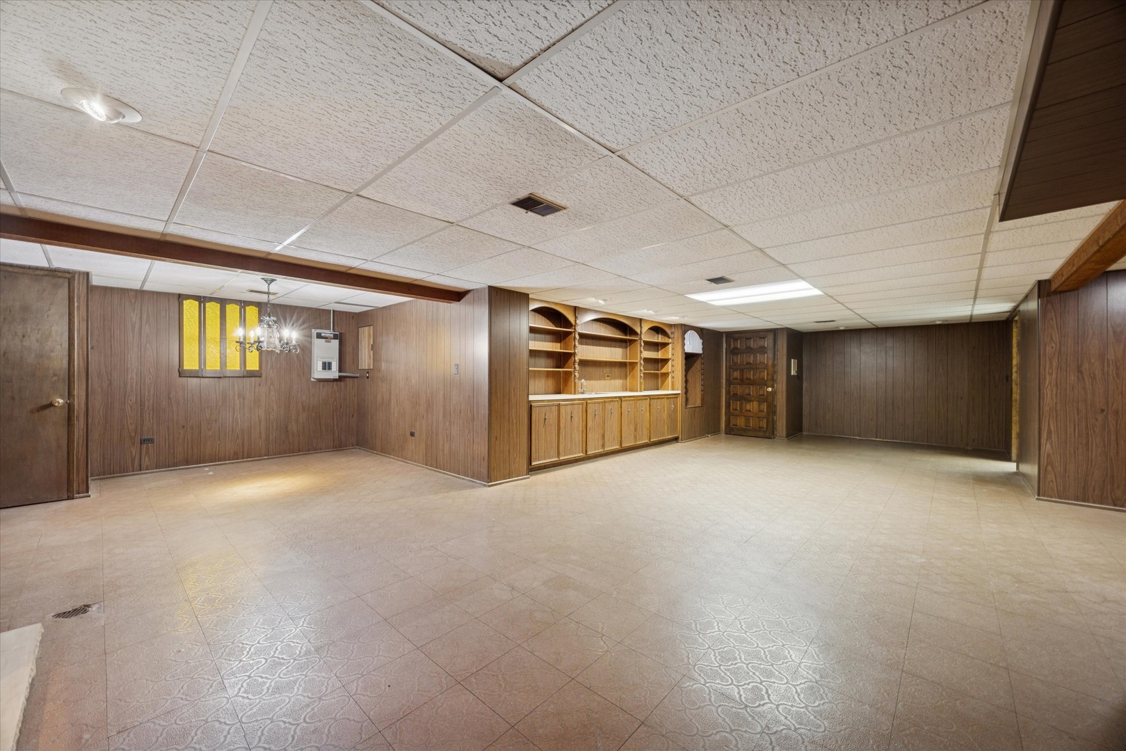 28 Concord Drive, Oak Brook, IL 60523