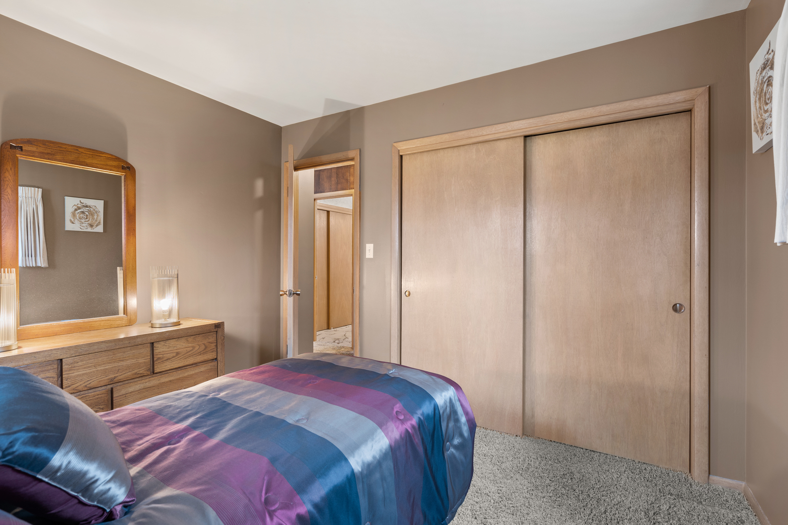 537-541 N Edgelawn Drive #537, Aurora, IL 60506