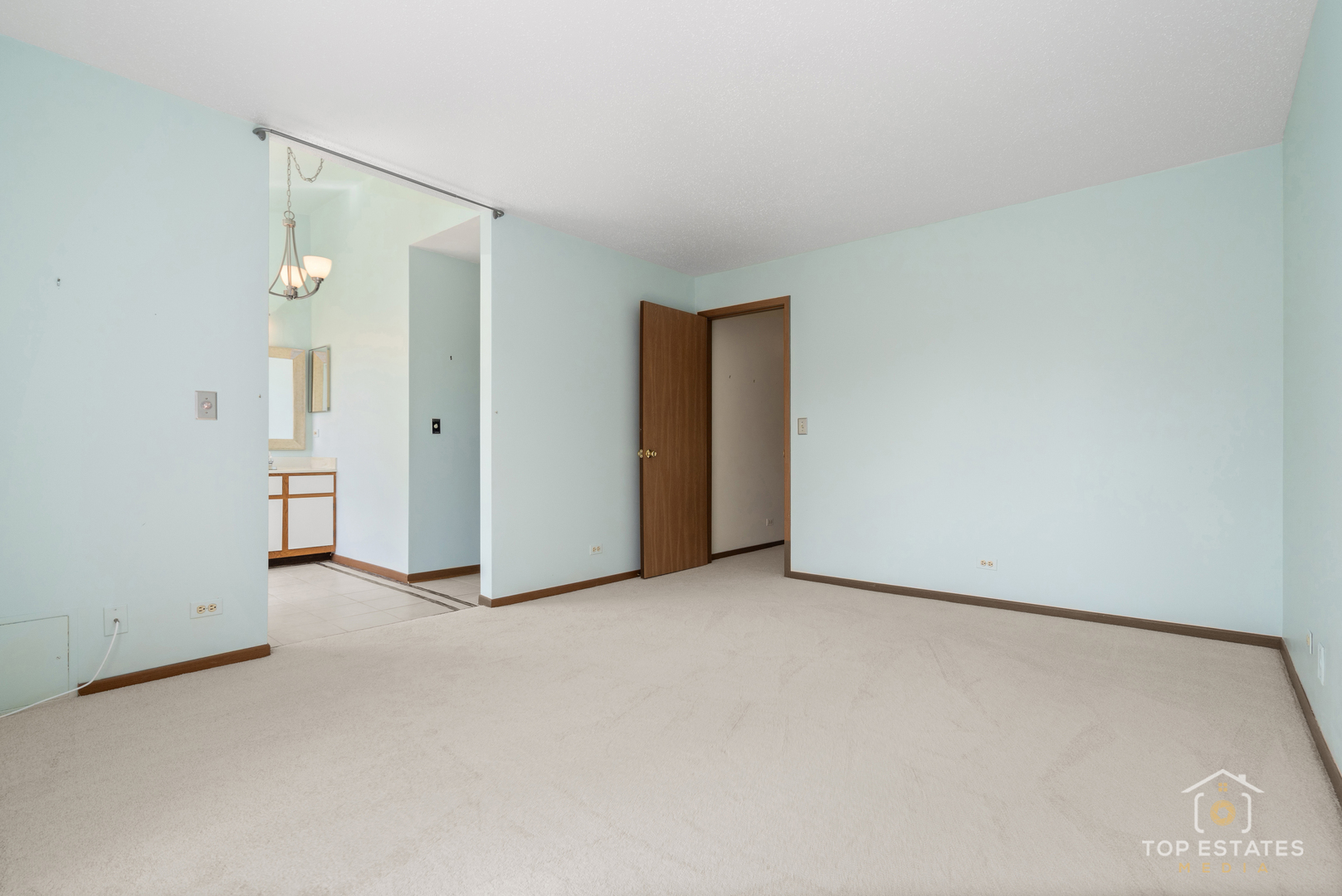 751 W Happfield Drive, Arlington Heights, IL 60004