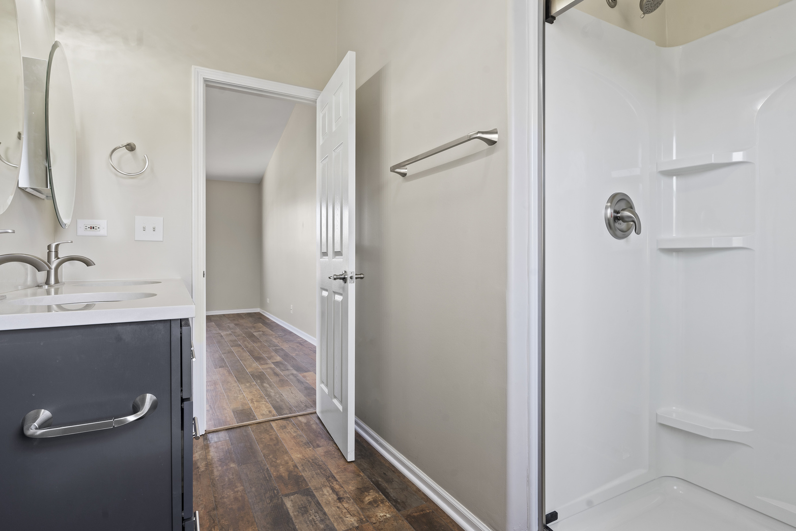 32804 Bending Creek, McHenry, IL 60051