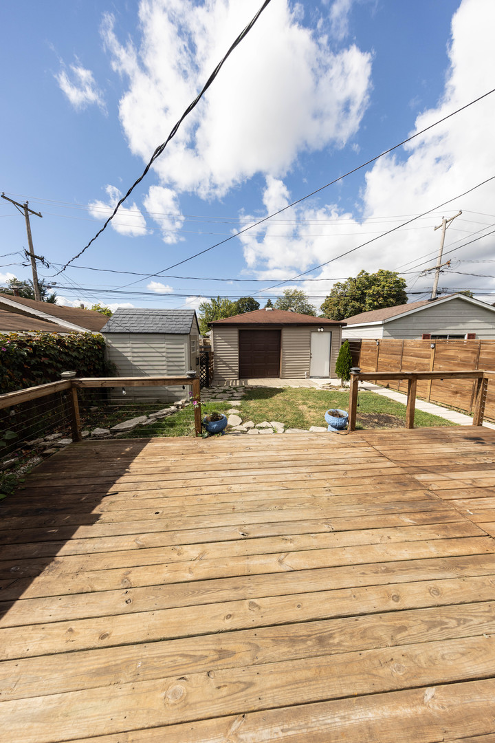 2718 East Avenue, Berwyn, IL 60402