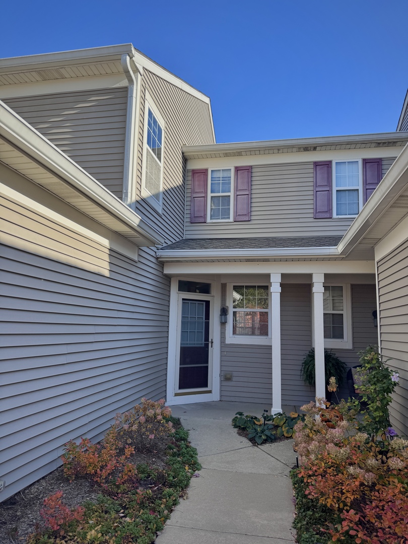 2406 Sheehan Drive, Naperville, IL 60564