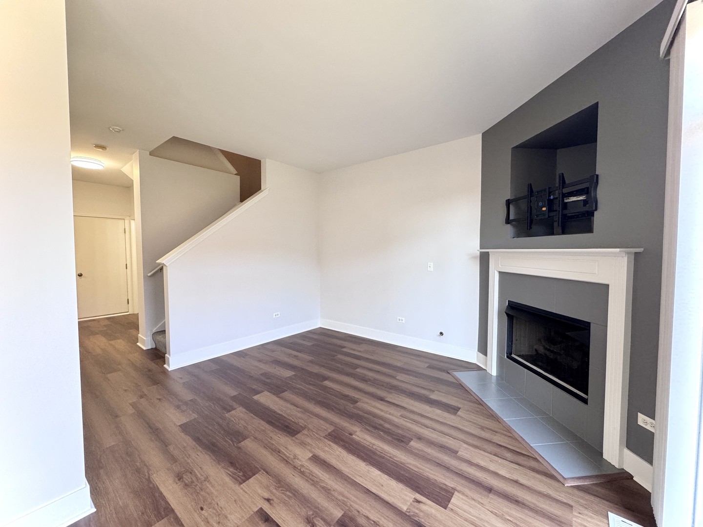 2406 Sheehan Drive, Naperville, IL 60564