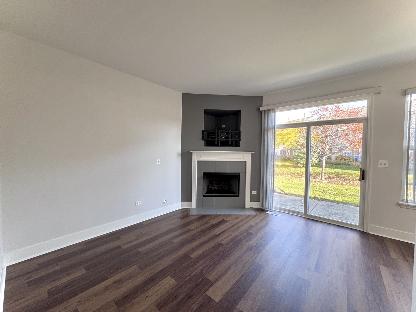 2406 Sheehan Drive, Naperville, IL 60564