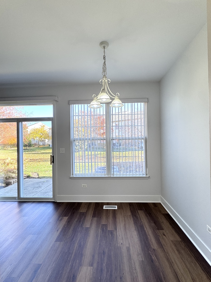 2406 Sheehan Drive, Naperville, IL 60564