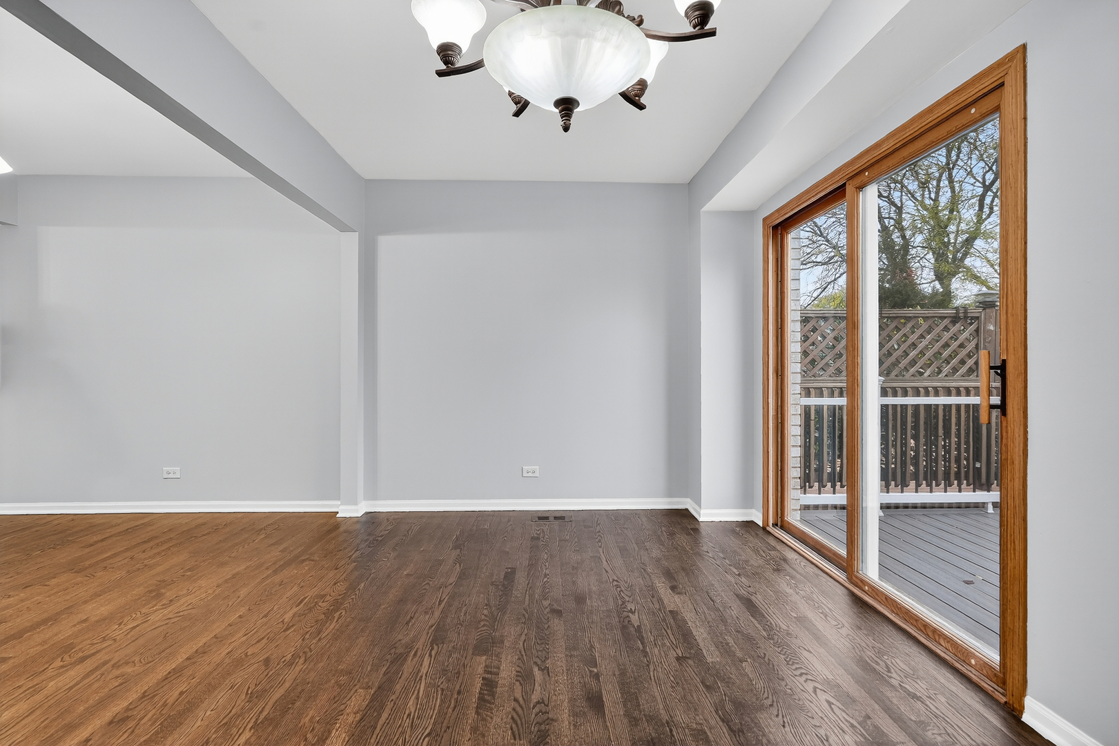 7912 W 105th Street, Palos Hills, IL 60465