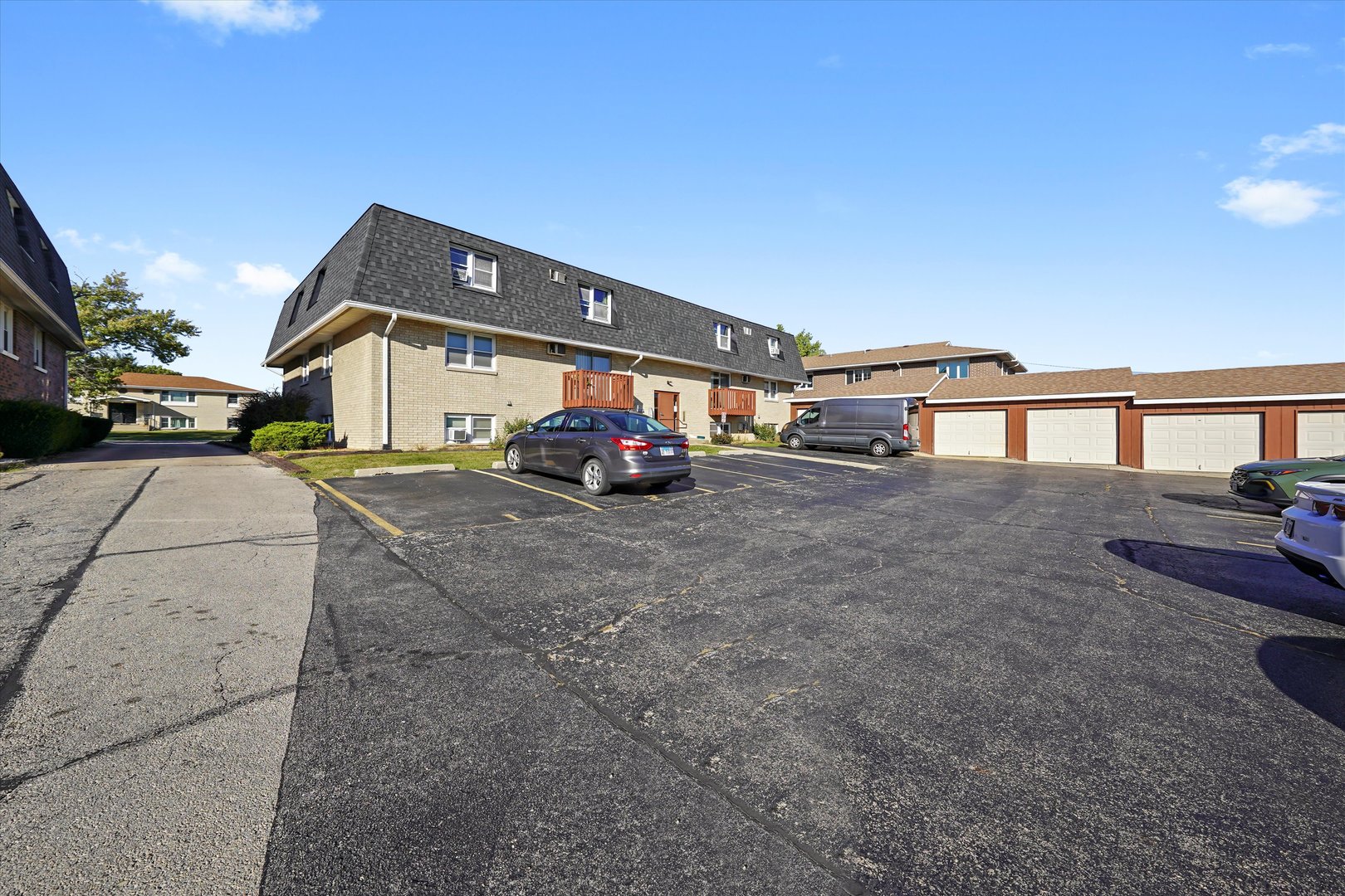 609 E 3rd Street #5, Lockport, IL 60441
