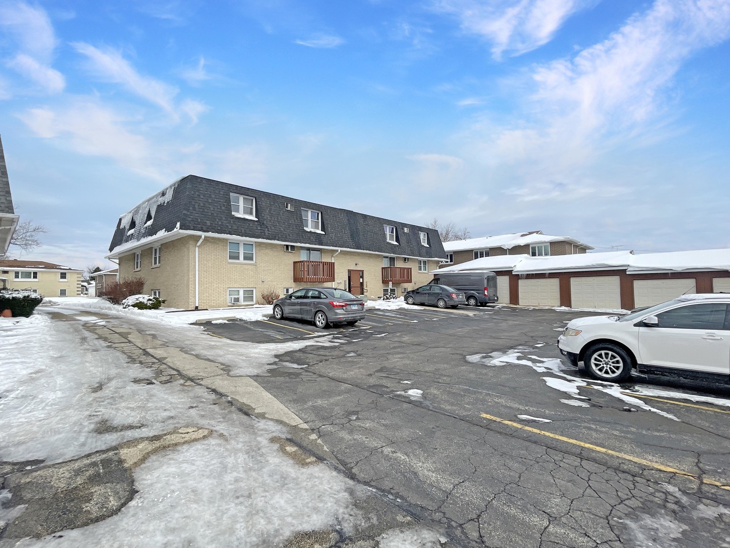 609 E 3rd Street #5, Lockport, IL 60441