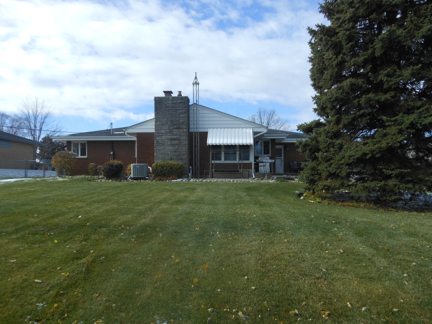 1616 Heiden Avenue, Crest Hill, IL 60403