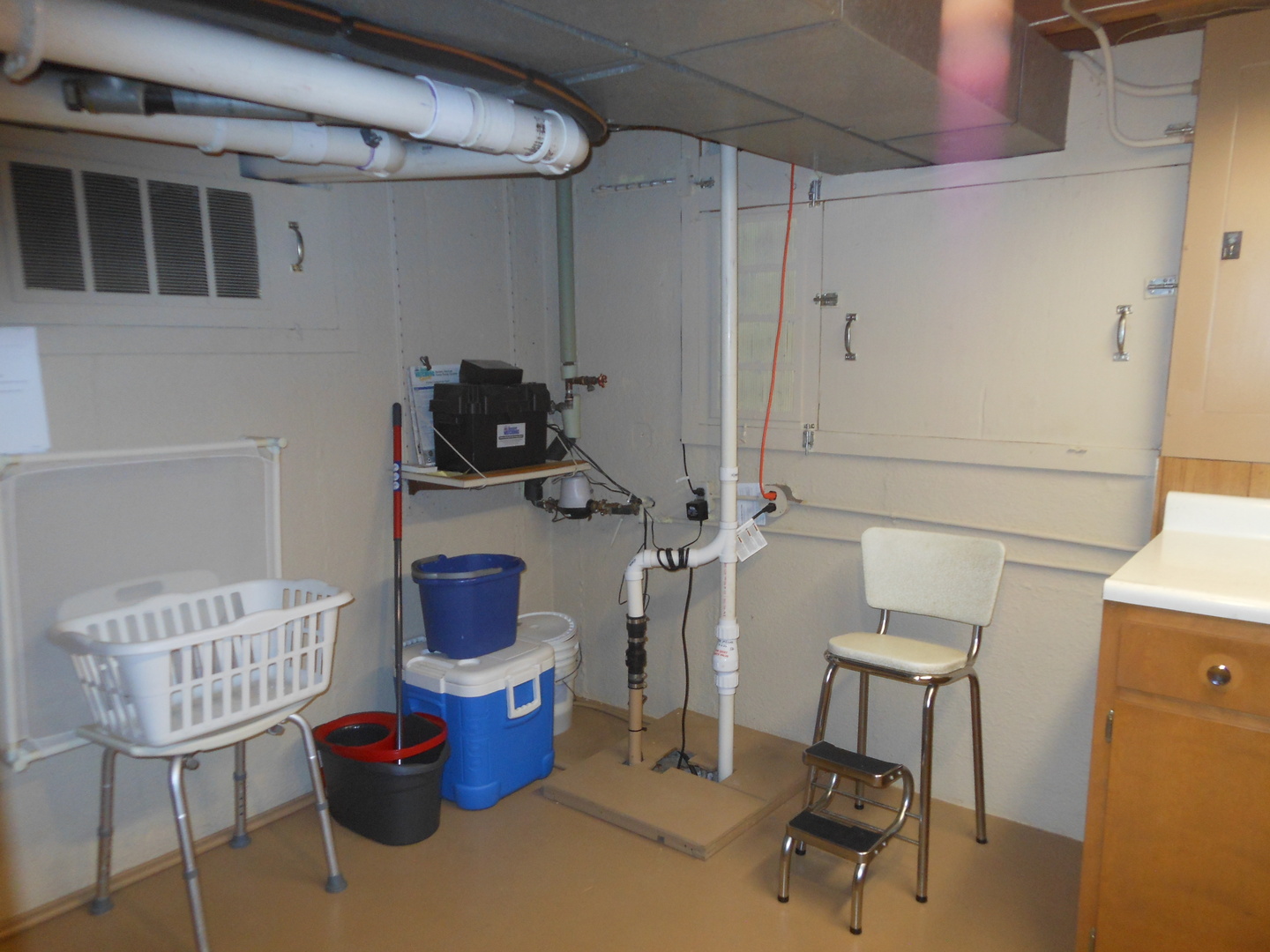 1616 Heiden Avenue, Crest Hill, IL 60403