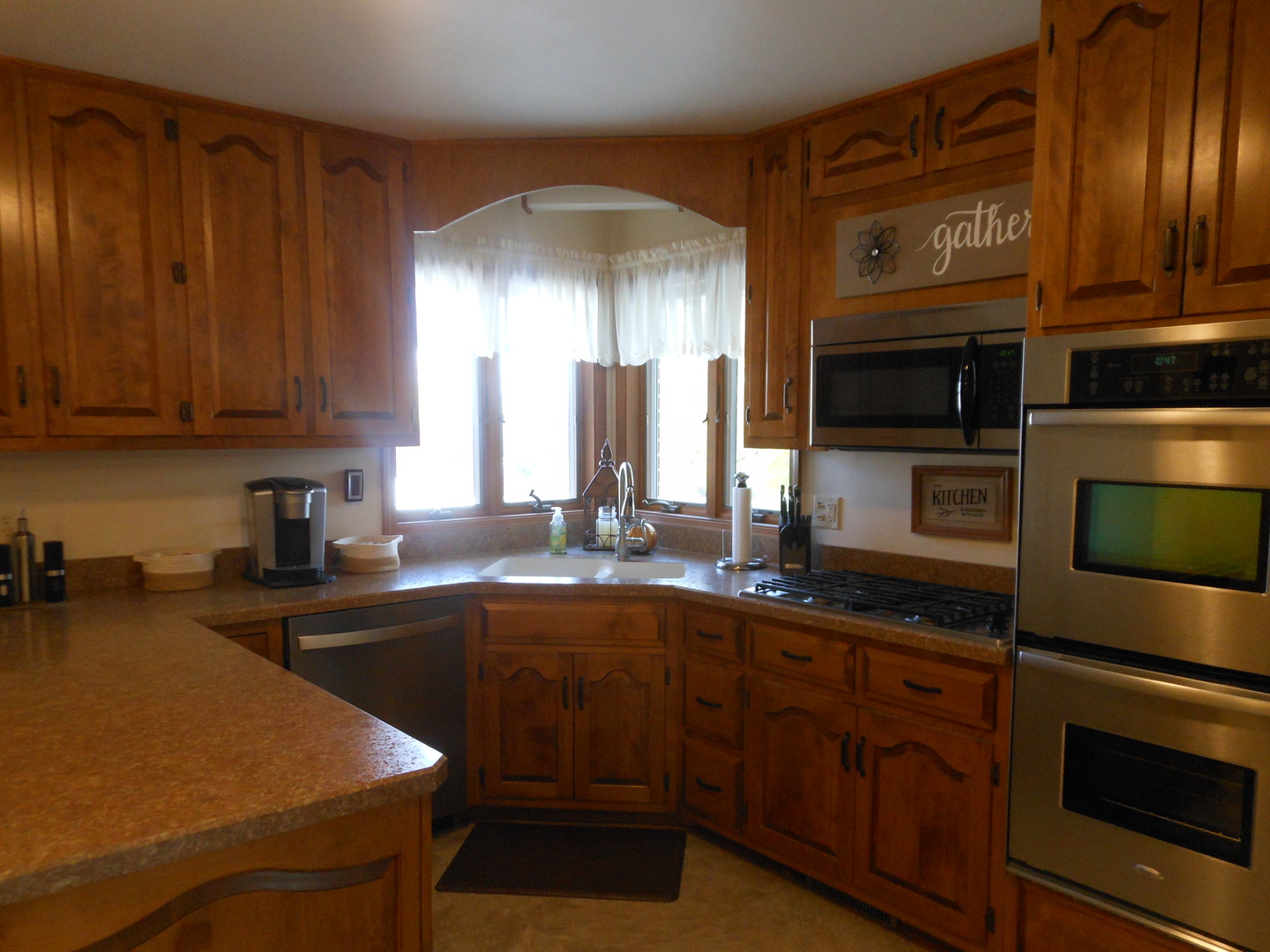 1616 Heiden Avenue, Crest Hill, IL 60403