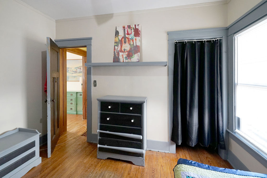 149 S Gladstone Avenue, Aurora, IL 60506